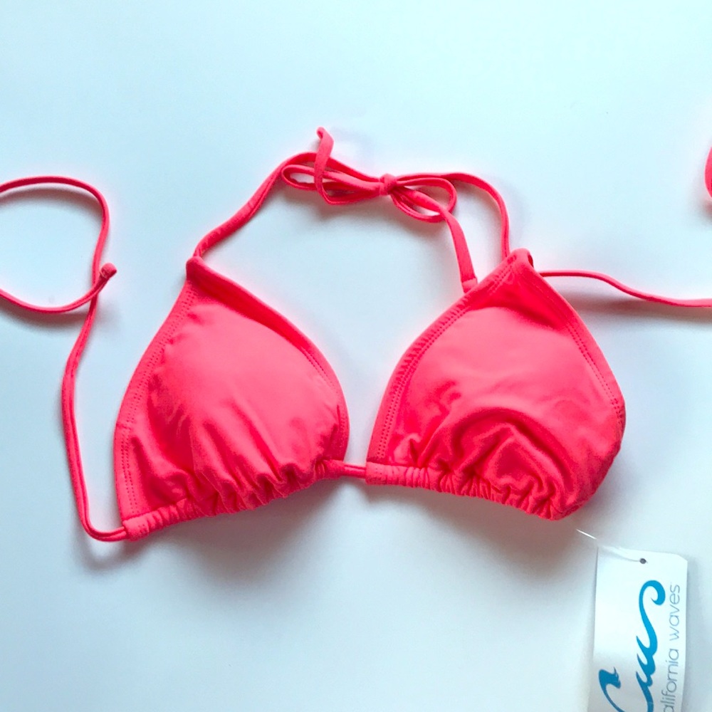 California Waves bikini top size M color coral